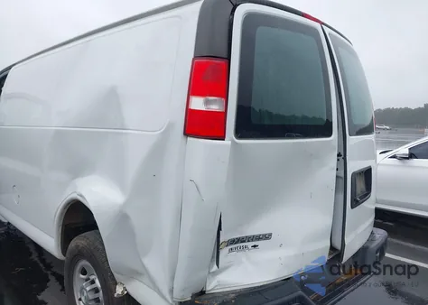 2021 Chevrolet Express Cargo Rwd 2500 Regular Wheelbase Wt from USA, damaged, VIN 1GCWGAFP2M1183448